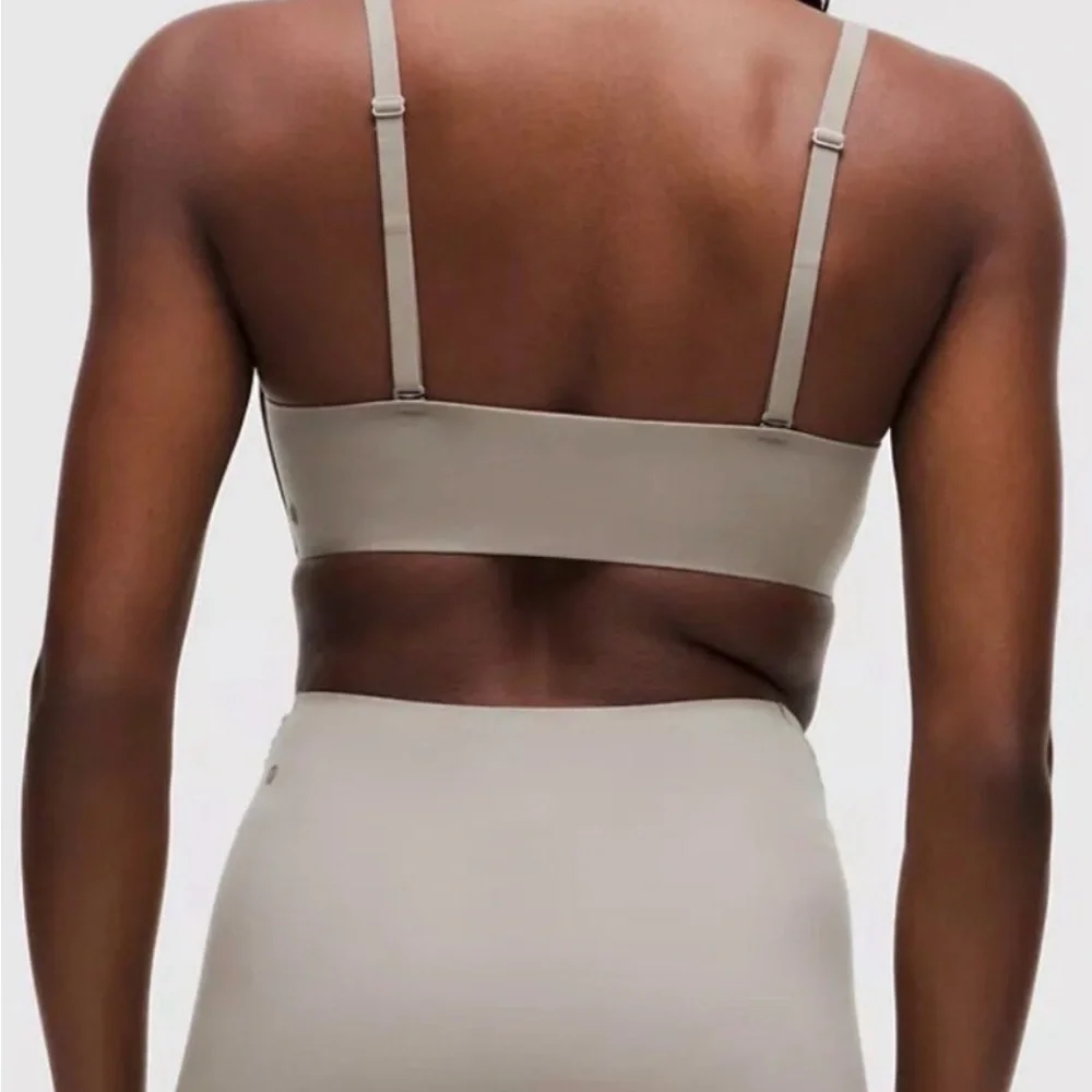 Lululemon Wundermost Adjustable T-Shirt Bra Warm Ash Grey - Picture 2 of 7